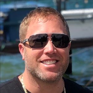 Meet your Posher, Emmanuel